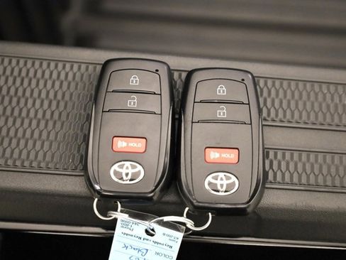 Certified 2025 Toyota Tacoma SR5 image 37