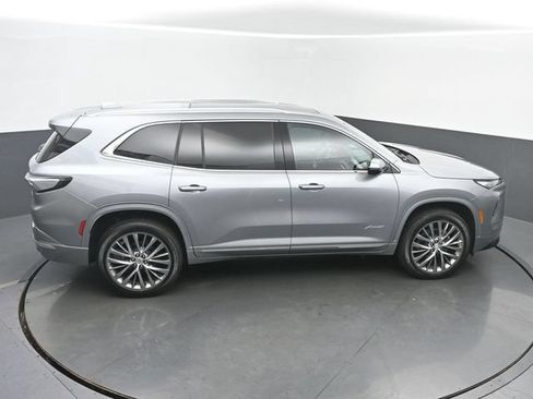 Used 2025 Buick Enclave Avenir w/ LPO, Floor Liner Package AWD/4WD image 43