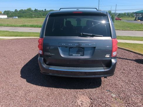 Used 2019 Dodge Grand Caravan SXT FWD image 7