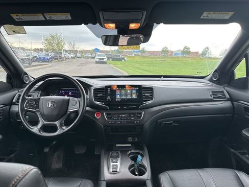Used 2023 Honda Passport TrailSport image 19