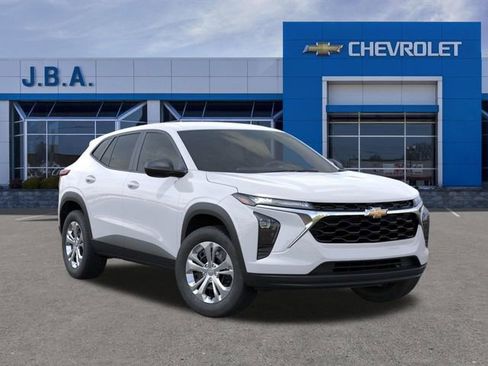 New 2026 Chevrolet Trax LS FWD image 7