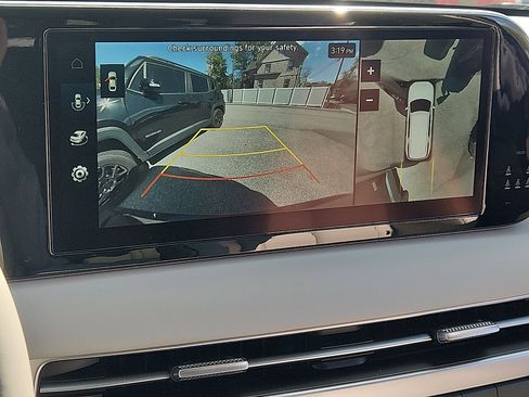 Used 2024 Hyundai Palisade Limited AWD/4WD image 17