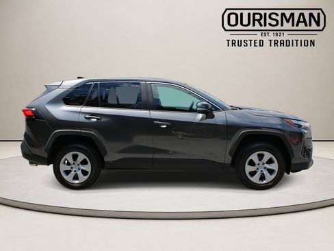 Used 2023 Toyota RAV4 LE AWD/4WD image 10