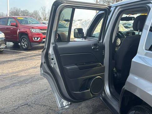 Used 2017 Jeep Patriot Latitude image 26