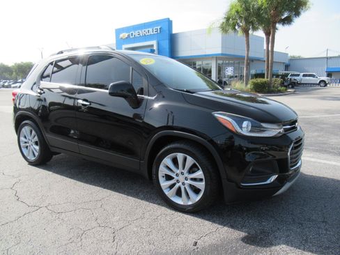 Used 2020 Chevrolet Trax Premier FWD image 5