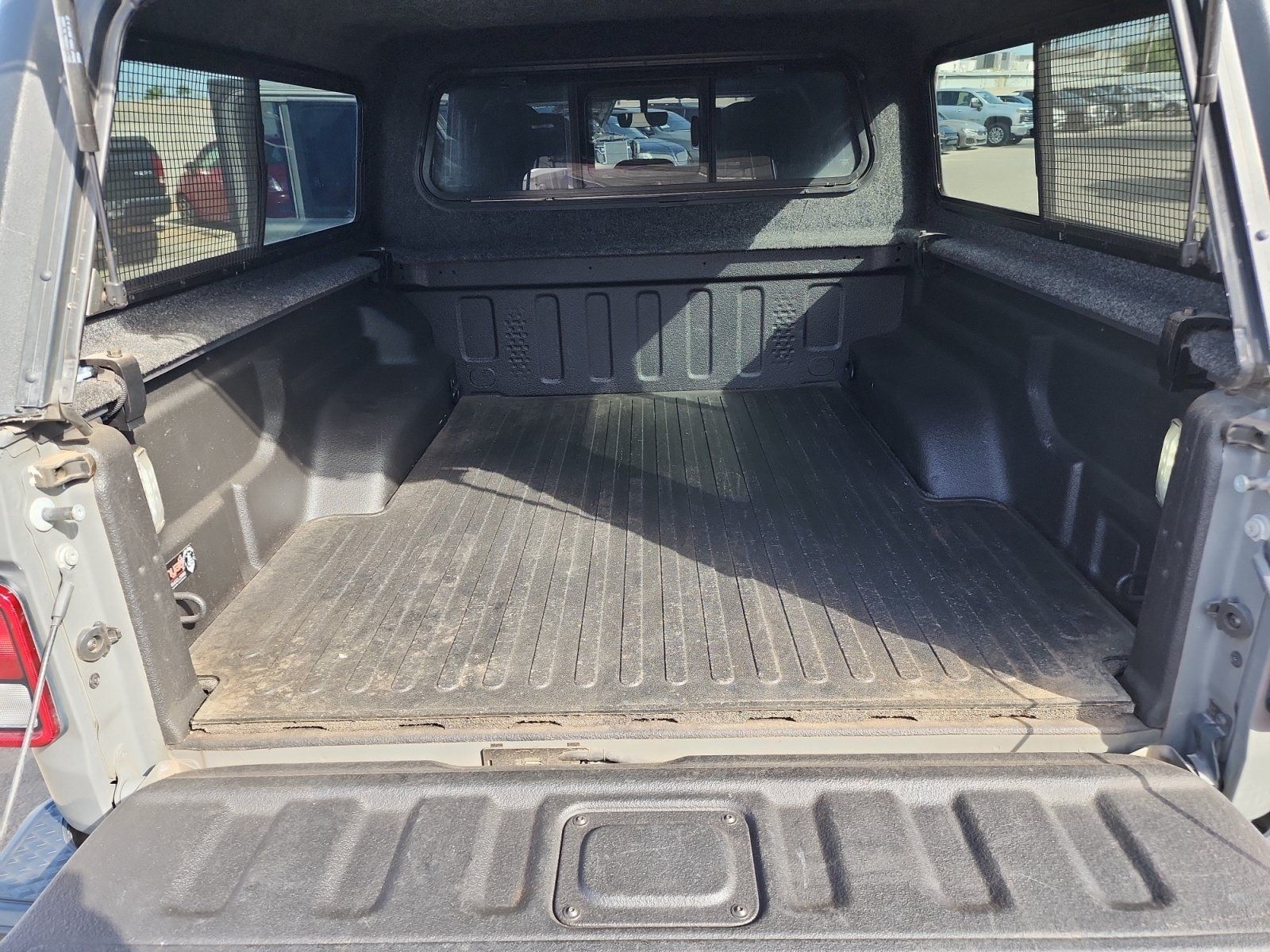 Used 2021 Jeep Gladiator Sport AWD/4WD image 28
