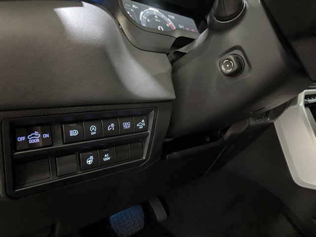 Used 2024 Toyota Tundra Platinum AWD/4WD image 17