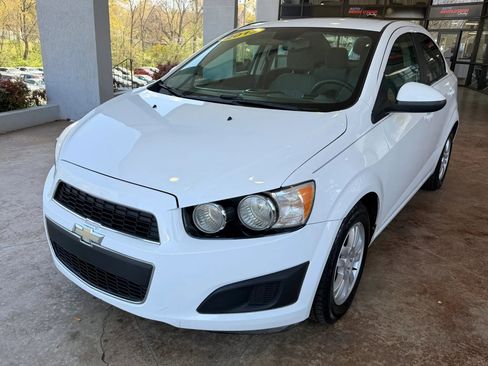 Used 2013 Chevrolet Sonic LT FWD image 3