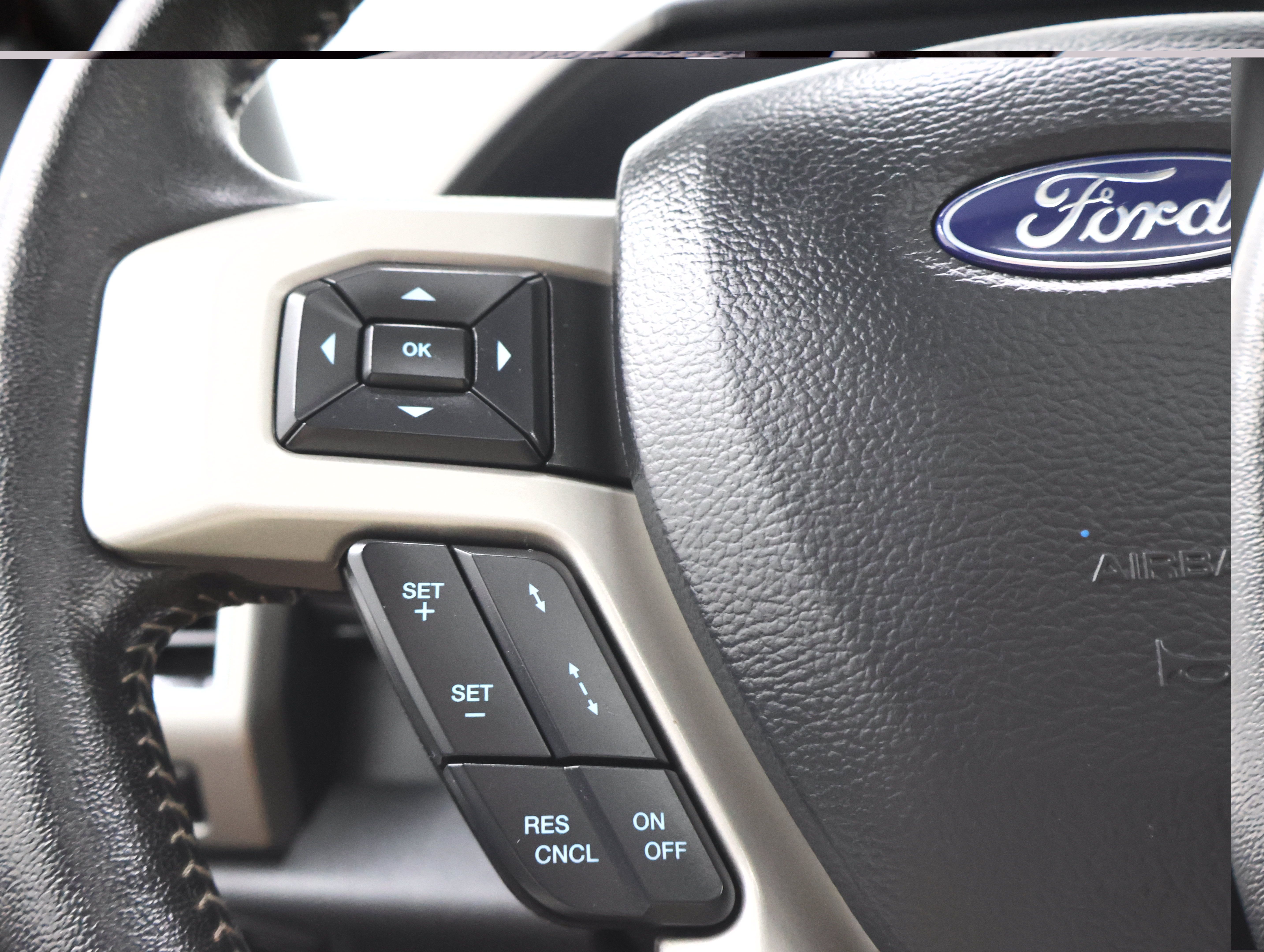 Used 2022 Ford F250 Lariat w/ Tremor Off-Road Package AWD/4WD image 17