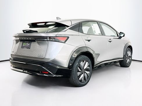 Used 2023 Nissan Ariya AWD image 9