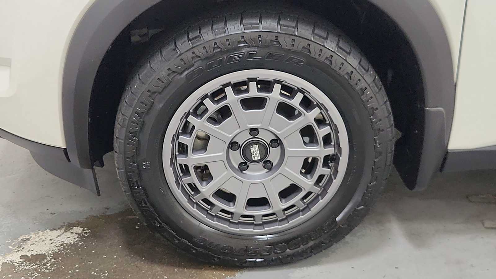 Used 2024 Nissan Pathfinder SL w/ Cargo Package AWD/4WD image 10