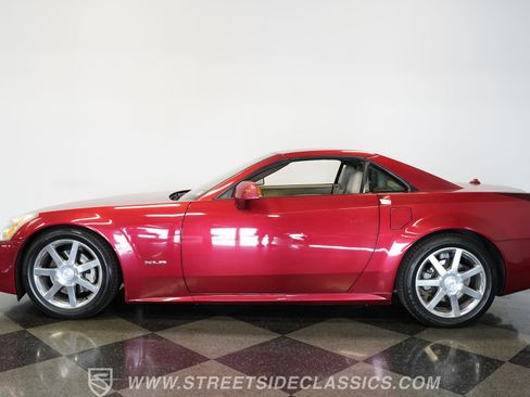 Used 2005 Cadillac XLR image 10