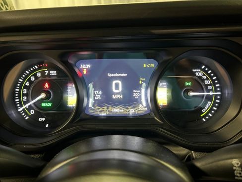 Used 2025 Jeep Wrangler Unlimited Rubicon 4xe w/ Convenience Group image 16