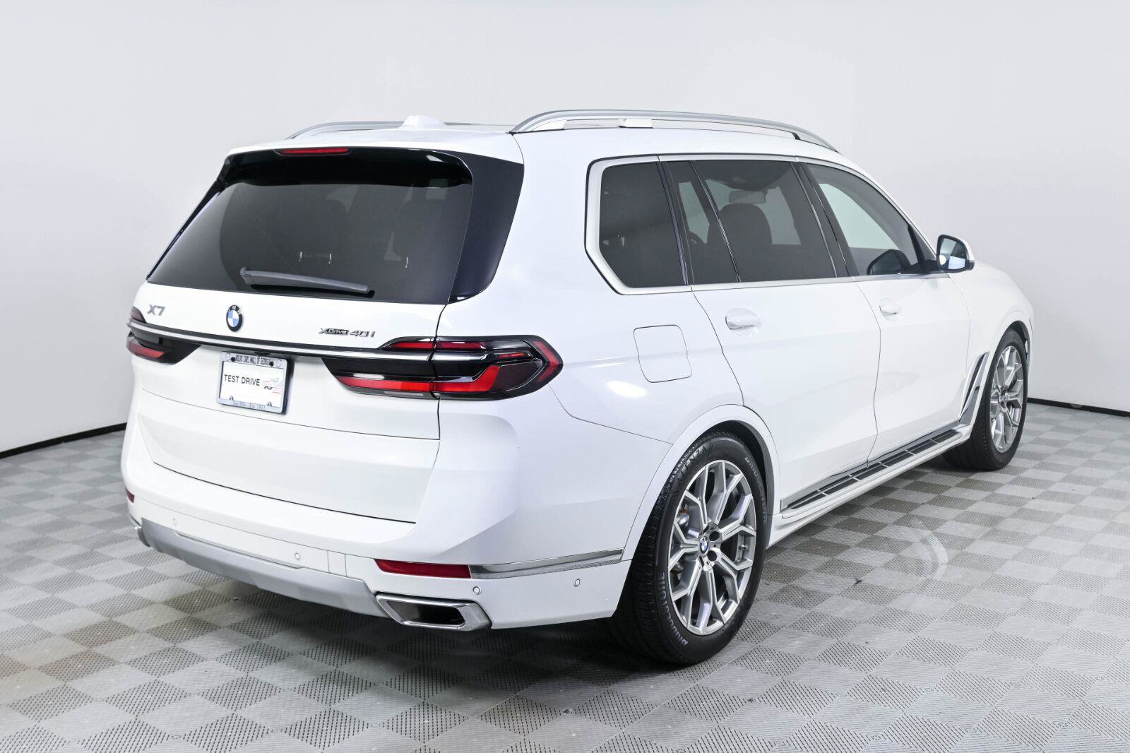 Used 2026 BMW X7 xDrive40i AWD/4WD image 26