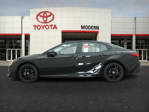 New 2026 Toyota Camry SE image 10