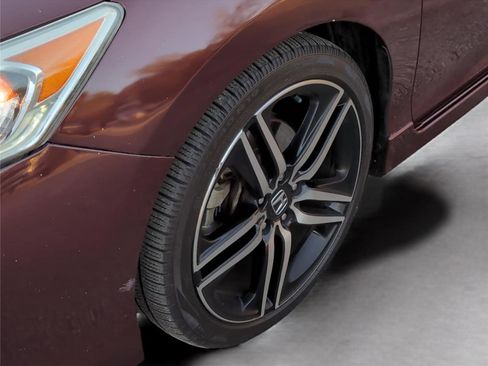 Used 2016 Honda Accord Sport image 11