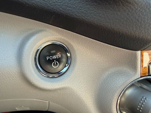 Used 2008 Toyota Highlander Limited image 25