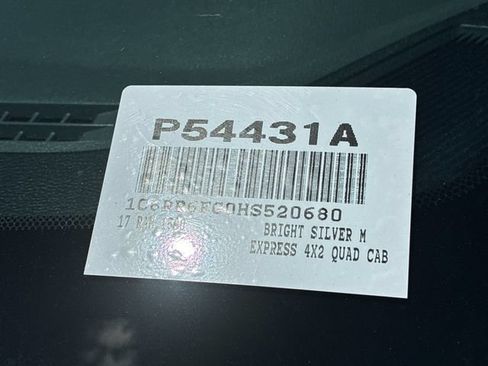 Used 2017 RAM 1500 Express RWD image 28