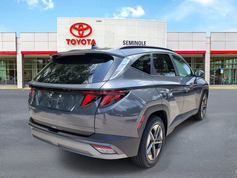 Used 2025 Hyundai Tucson SEL FWD image 3