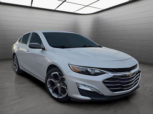Used 2022 Chevrolet Malibu LT image 9