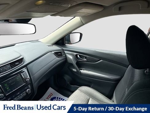 Used 2019 Nissan Rogue SV w/ Premium Package AWD/4WD image 24