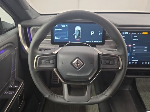 Used 2023 Rivian R1S Adventure AWD/4WD image 28