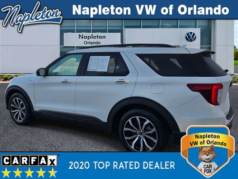 Used 2024 Ford Explorer ST-Line w/ Class IV Trailer Tow Package image 11