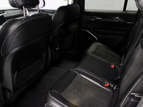 Used 2023 Jeep Grand Cherokee Altitude AWD/4WD image 20