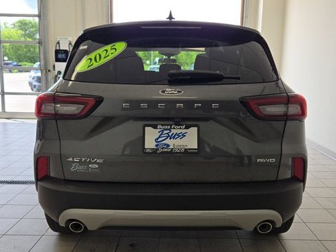Used 2025 Ford Escape Active AWD/4WD image 13