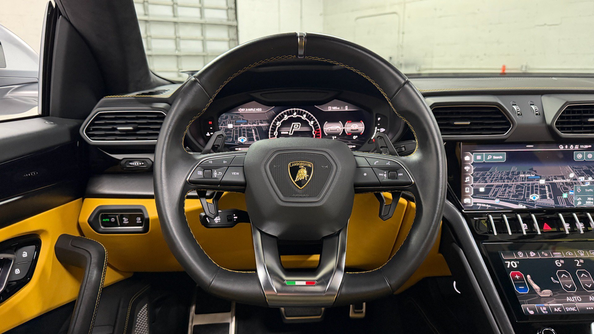 Used 2022 Lamborghini Urus AWD/4WD image 74