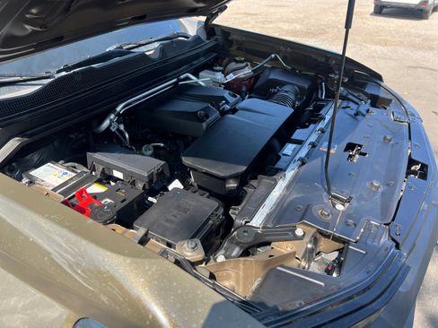 Used 2023 Chevrolet Colorado Trail Boss w/ Technology Package image 39