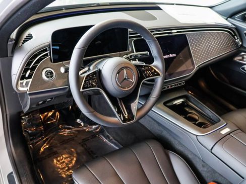 New 2026 Mercedes-Benz E 350 4MATIC Sedan image 10