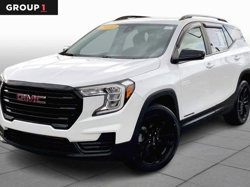 Certified 2022 GMC Terrain SLE w/ Driver Convenience Package image 1