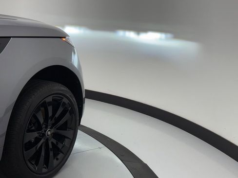 Used 2024 Land Rover Range Rover Sport Dynamic SE image 48