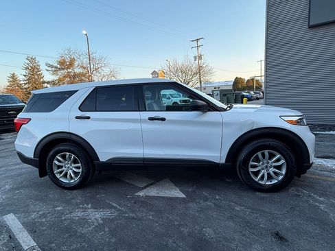 Used 2021 Ford Explorer Base w/ Class III Trailer Tow Package image 2