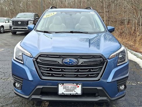 Used 2024 Subaru Forester Premium image 29