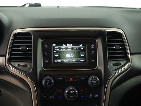 Used 2017 Jeep Grand Cherokee Laredo w/ Quick Order Package 23E image 19