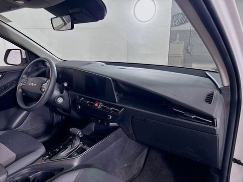 Certified 2023 Kia Niro LX image 26