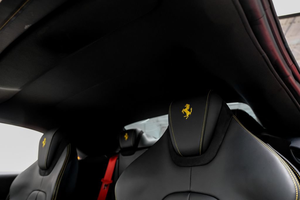 Used 2024 Ferrari Roma Spider RWD image 32