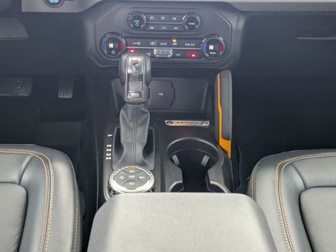 Used 2023 Ford Bronco Badlands w/ Sasquatch Package image 19