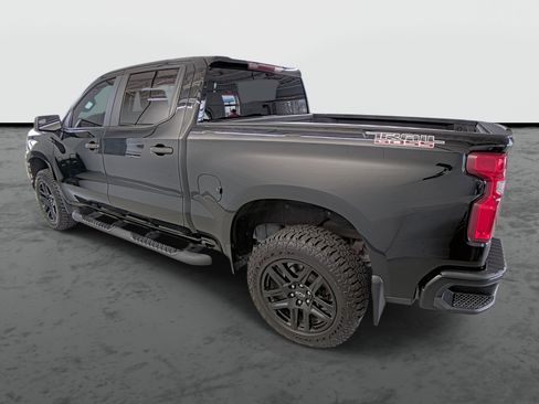 Used 2022 Chevrolet Silverado 1500 Custom Trail Boss w/ Safety Confidence Package AWD/4WD image 11