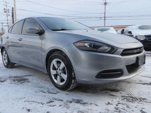Used 2016 Dodge Dart SXT image 2