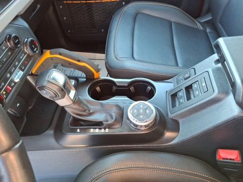 Used 2022 Ford Bronco Badlands image 18