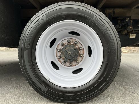 Used 2020 Ford F450 XL w/ Power Equipment Group image 31