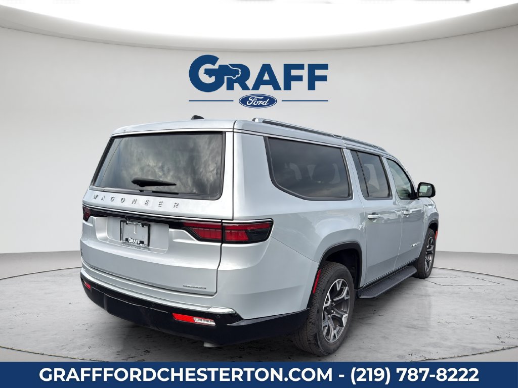 Used 2024 Jeep Wagoneer L Series III AWD/4WD image 8