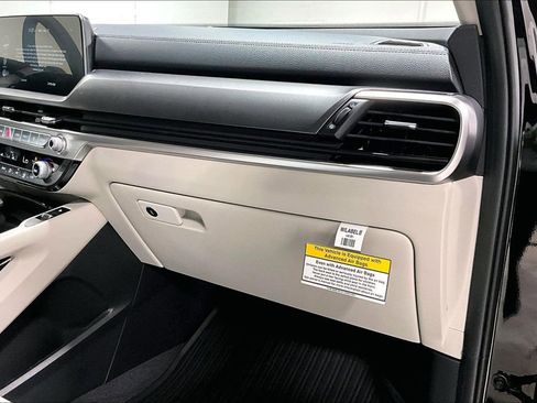New 2025 Kia Telluride S image 18