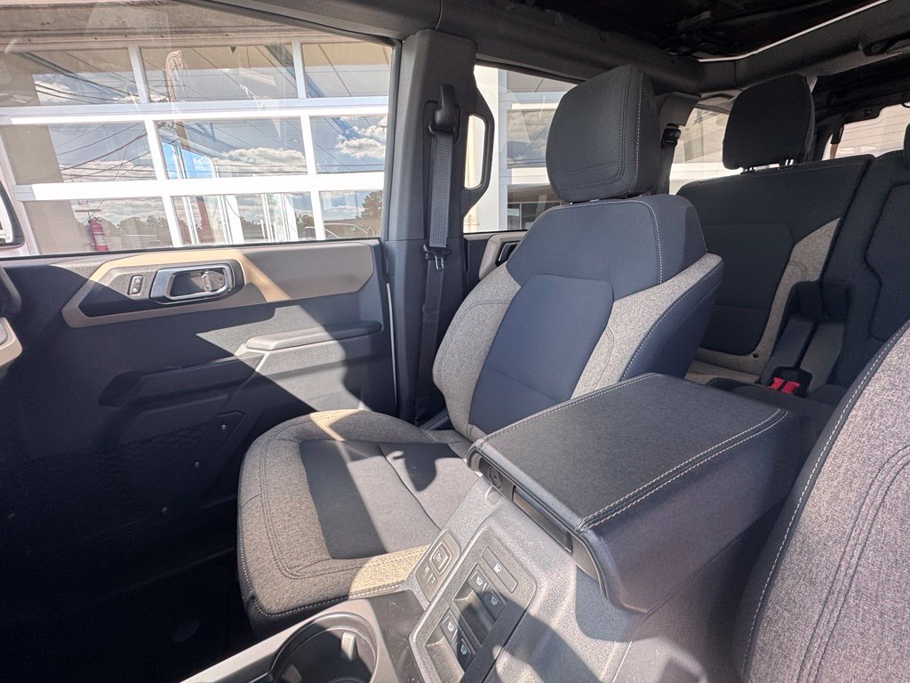 Used 2025 Ford Bronco Big Bend AWD/4WD image 19