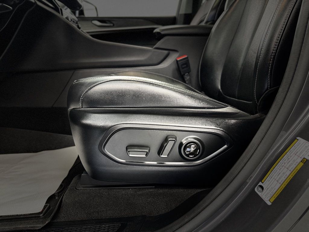 Used 2021 Jeep Grand Cherokee L Limited AWD/4WD image 13