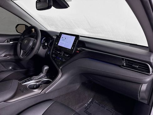 Used 2022 Toyota Camry XLE image 29