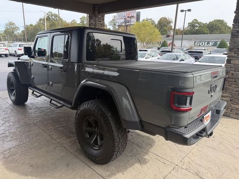 Used 2020 Jeep Gladiator Sport w/ Quick Order Package 24S image 9